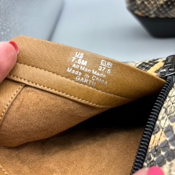 Circus By Sam Edelman Garth Ankle Booties Women’s‎ Size 7.5 M Snake Print - Picture 11 of 11